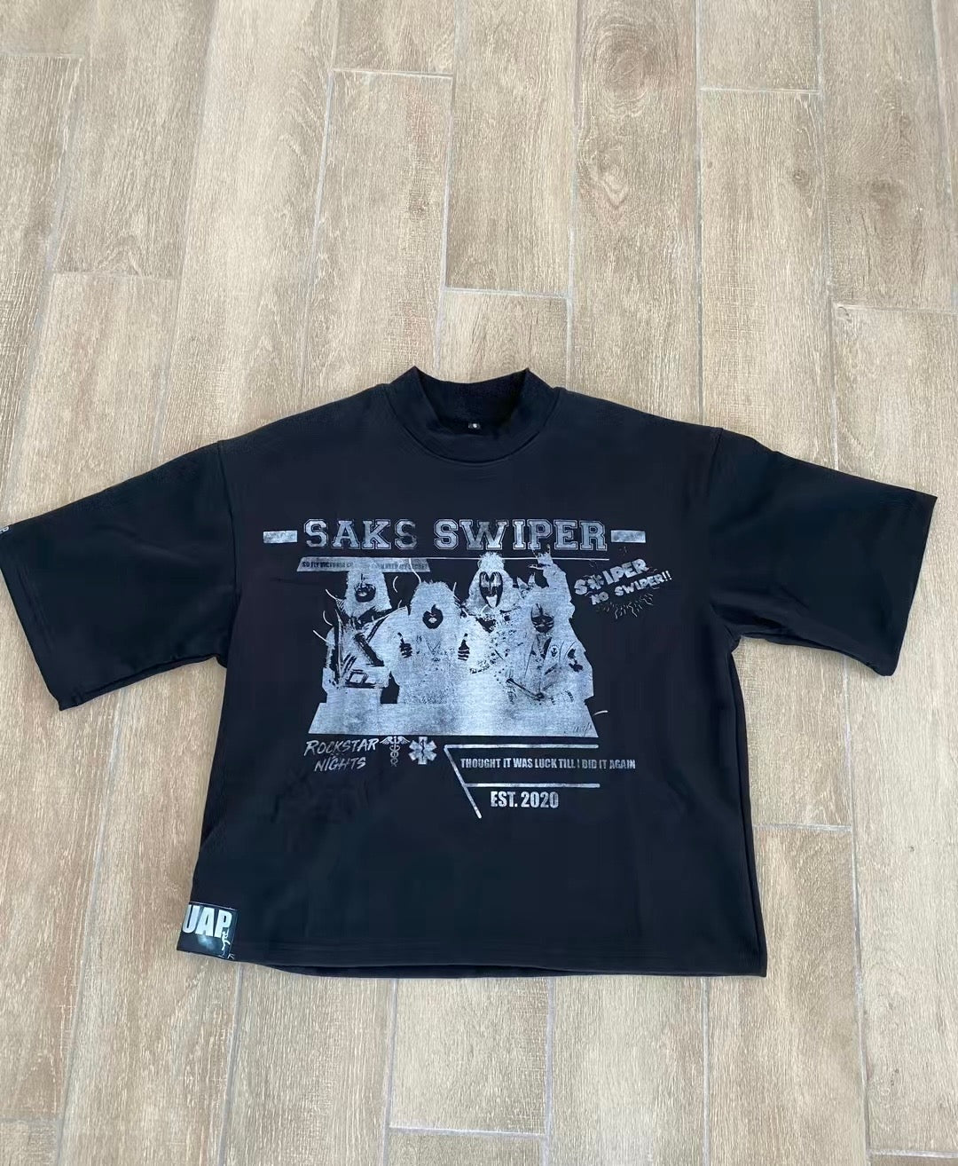 Saks Swipr Tee